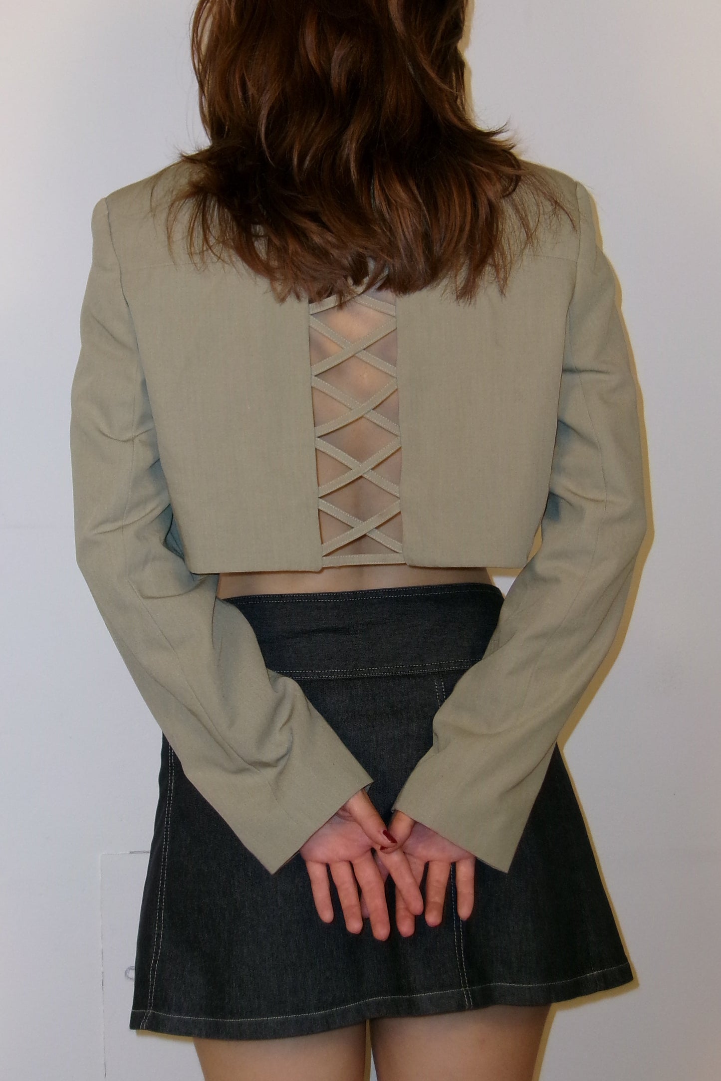 BACKLESS BLAZER